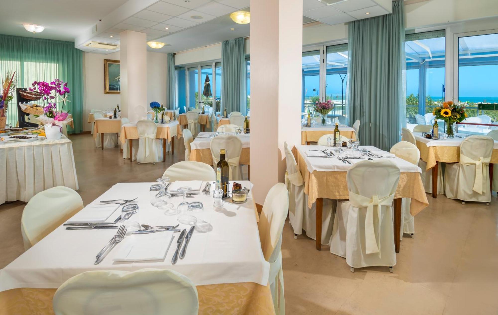 Hotel Astoria Cervia Eksteriør billede